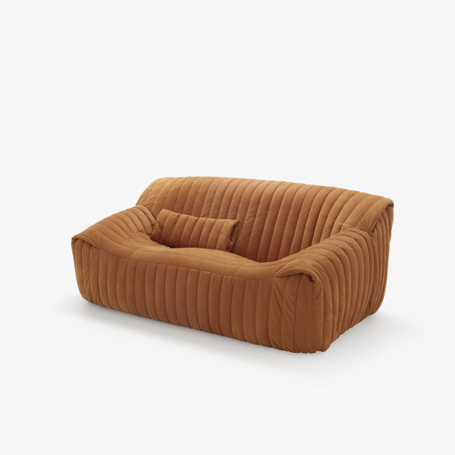 Sandra Medium settee with lumbar cushions