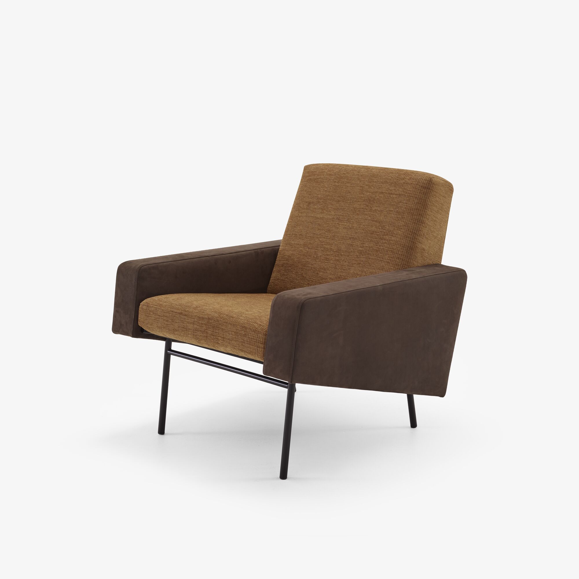 G10 Armchair upholstered arms
