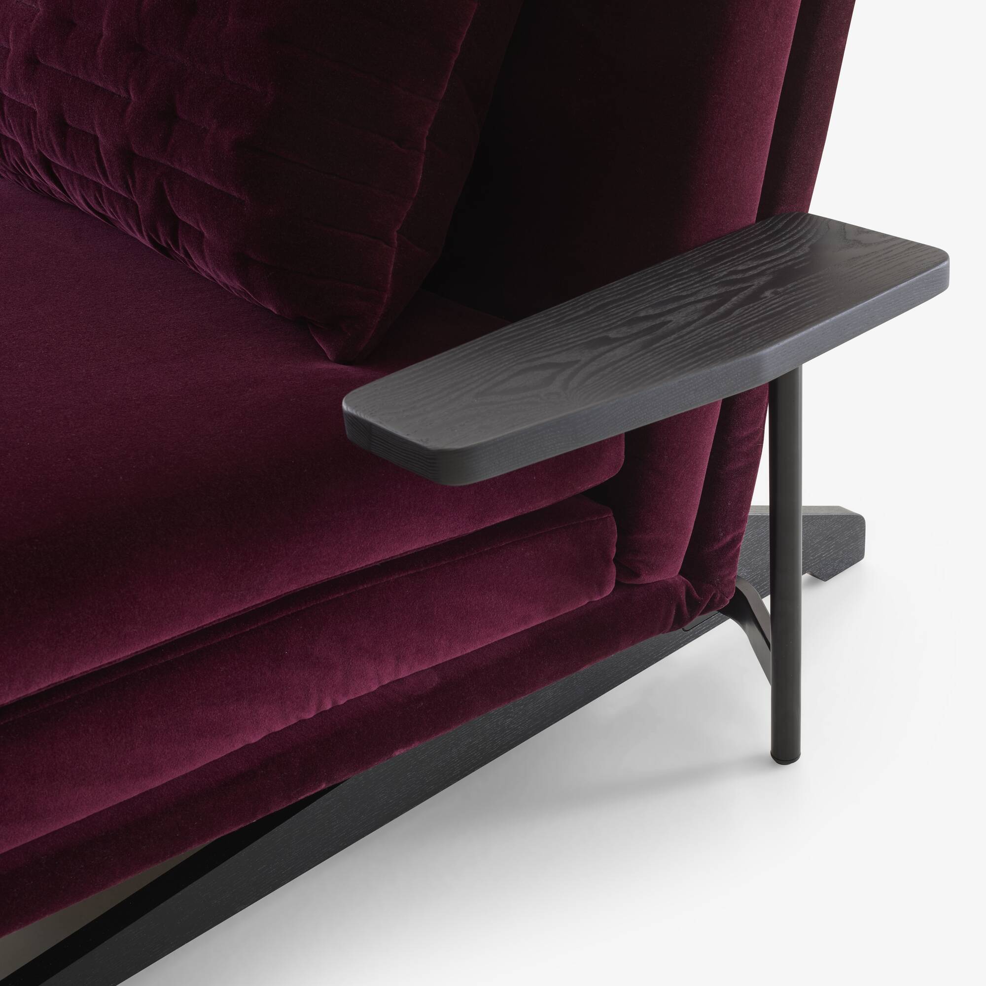 Motus Bed settee with 2 arms with 2 lumbar cushions