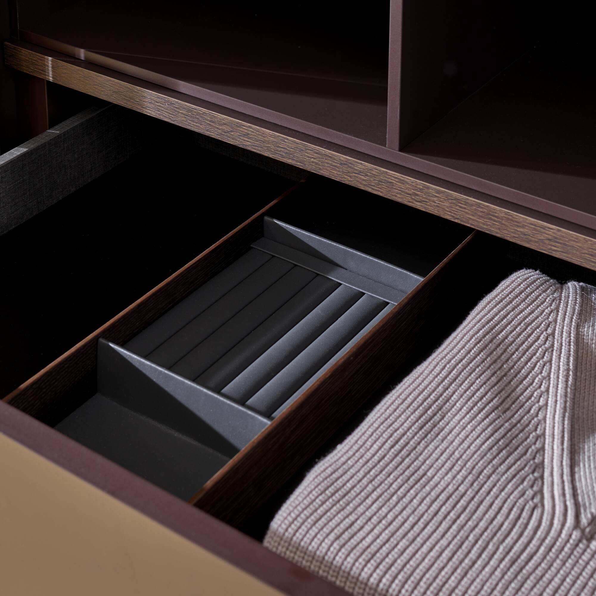 Todana - walk-in closet Composition